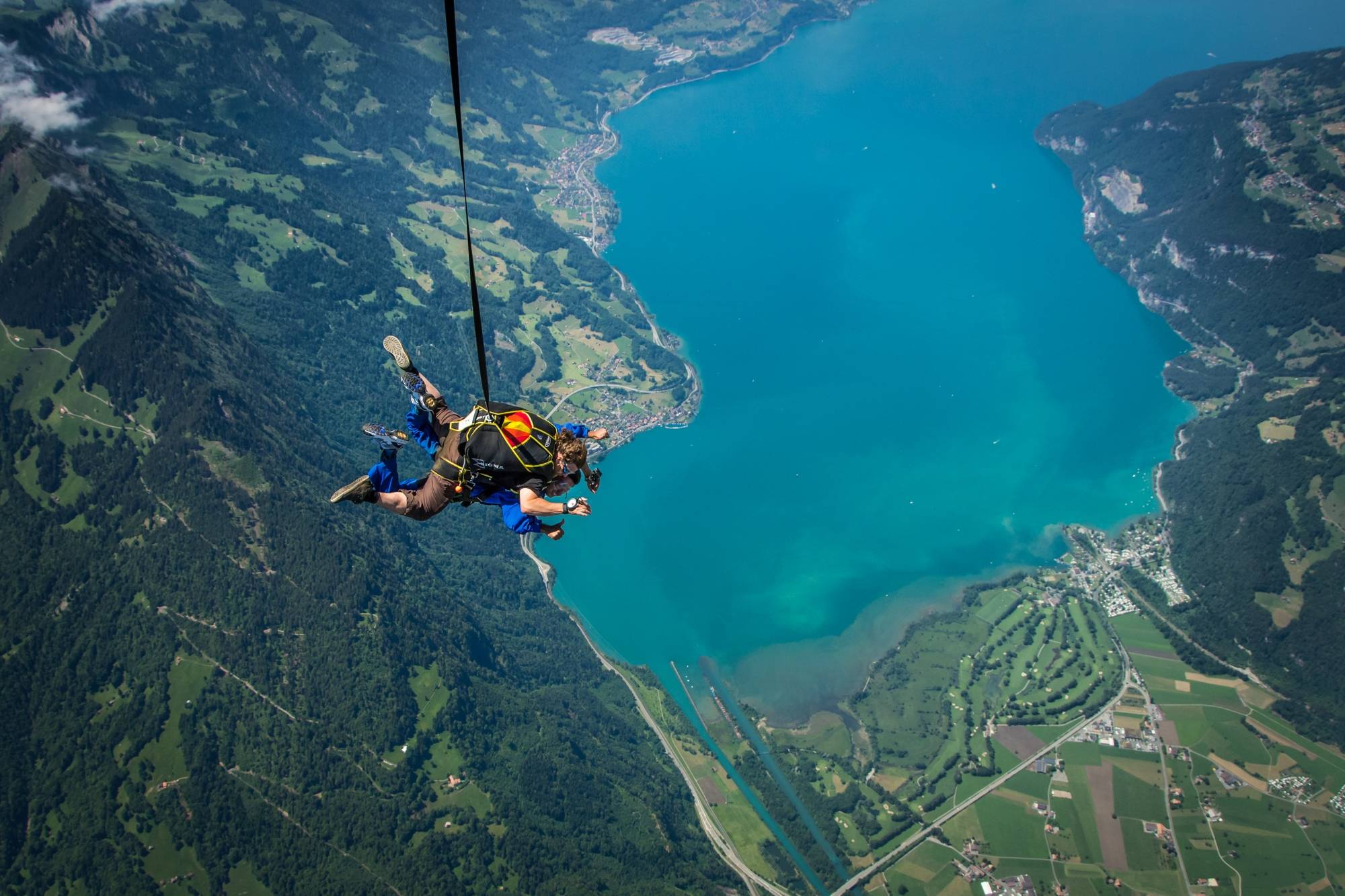 Saut Parachute Interlaken Suisse Alpes Betterbe