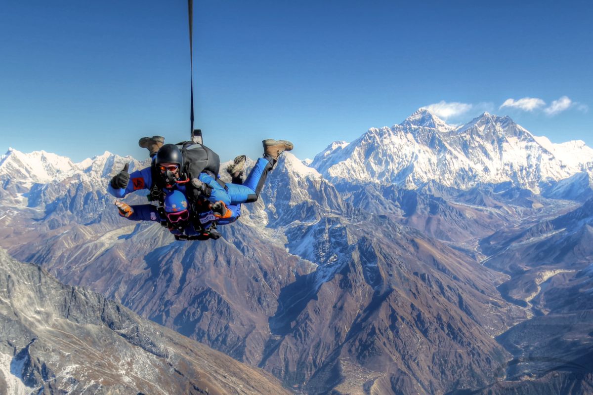 saut-parachute-nepal-everest
