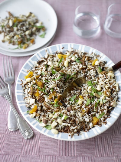 Cette salade de rix sauvage et non seulement santé. mais aussi délicieuse