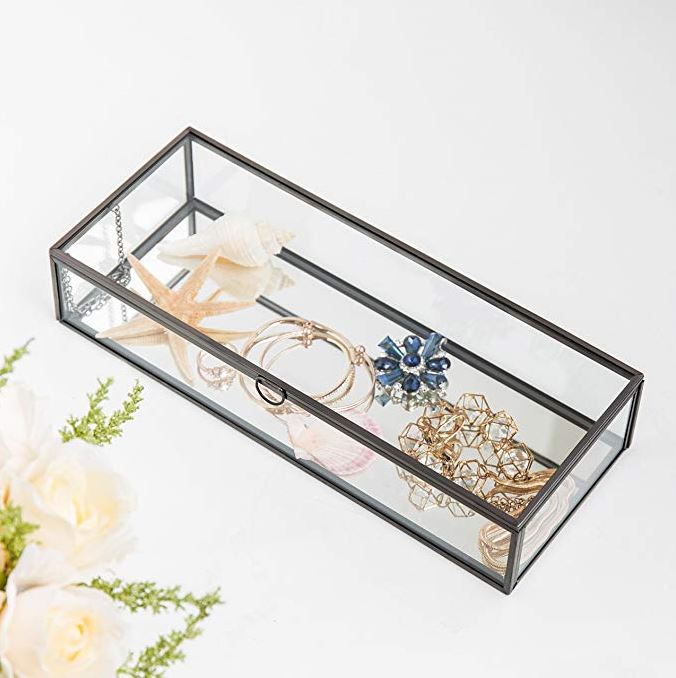 Cette boîte à bijoux en verre est aussi une décoration parfaite