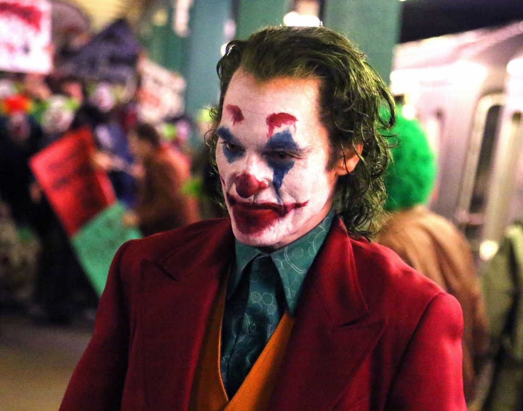 On a tous très hâte de voir le nouveau film sur les origines du Joker avec Joachin Phoenix qui devrait sortir à la fin de 2019