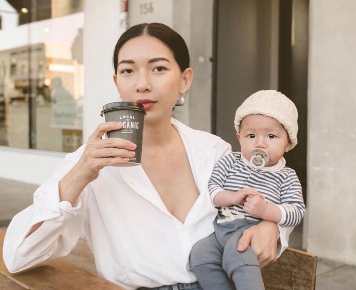 10 beaux vêtements de maternité pour la nouvelle maman sophistiquée