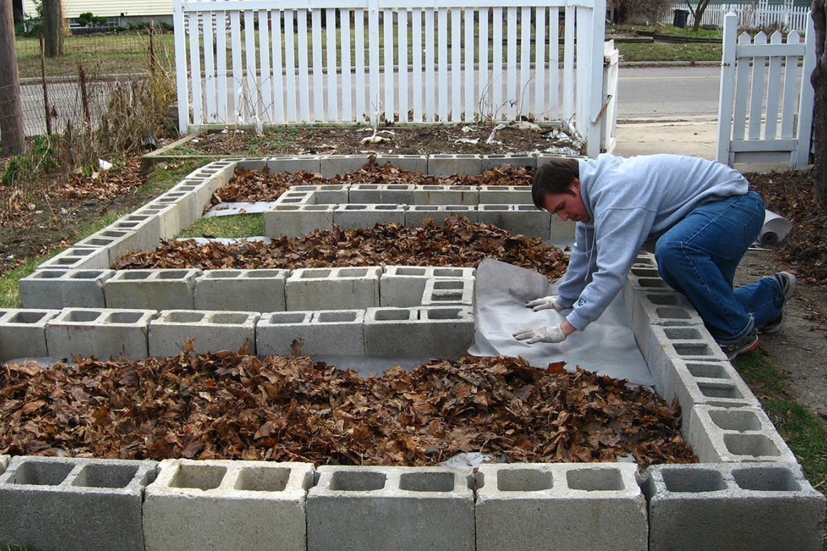 Cinder Block Raised Garden 