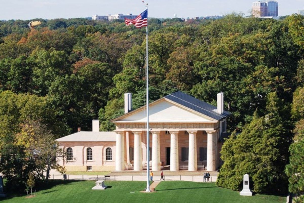 Arlington House