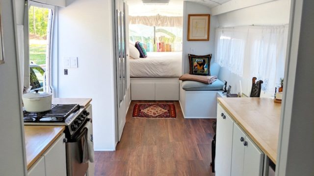 This Woman Turns A $7,000 Bus Into A Luxury Caravan!