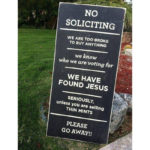 The Funniest Yard Signs You’ve EVER Seen