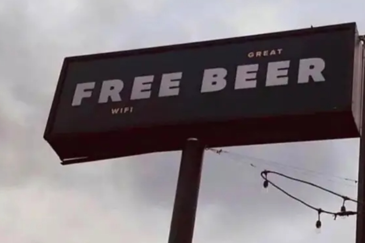 Free Beer Business Sign