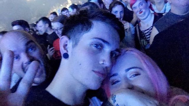 Funny Photobombs: People In The Background Completely Steal The Show!