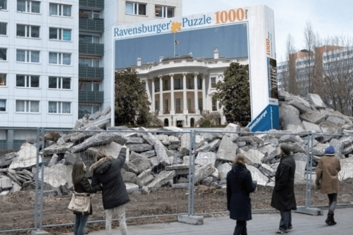 Ravensburger Puzzle Advertisement