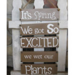 The Funniest Yard Signs You’ve EVER Seen