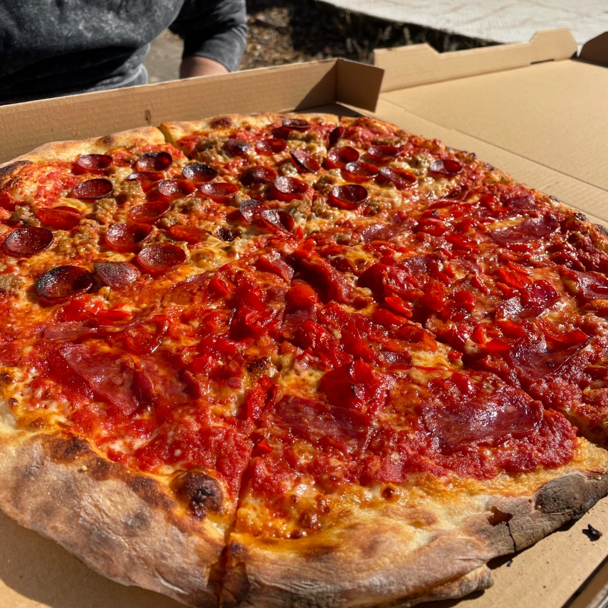 deluca's pizza
