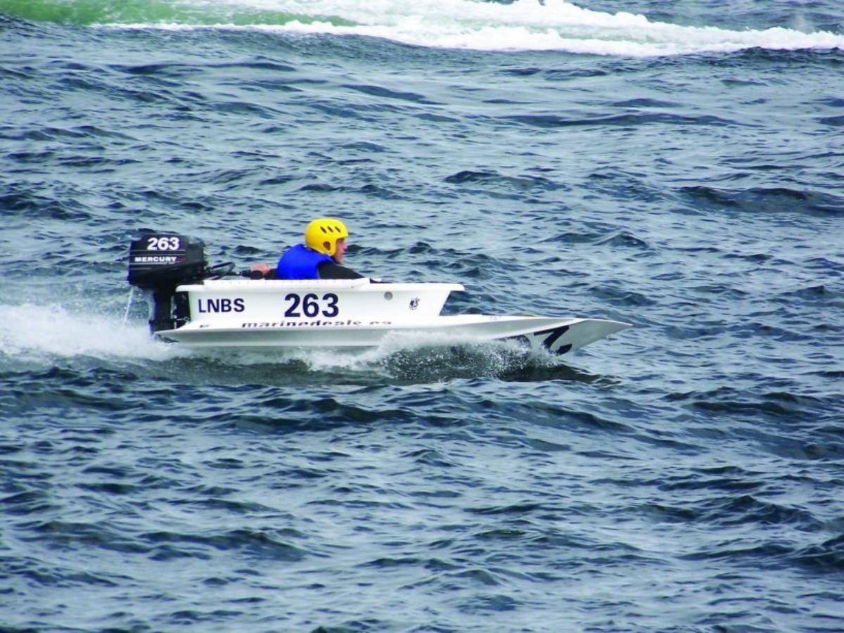 bathtub race